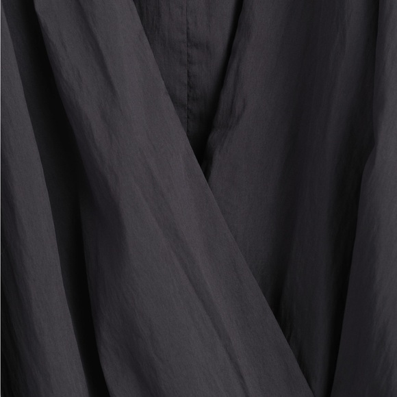 COS GATHERED WRAP OVER BLOUSE TOP IN CHARCOAL SZ L - NEW WITHOUT TAGS - Picture 4 of 10